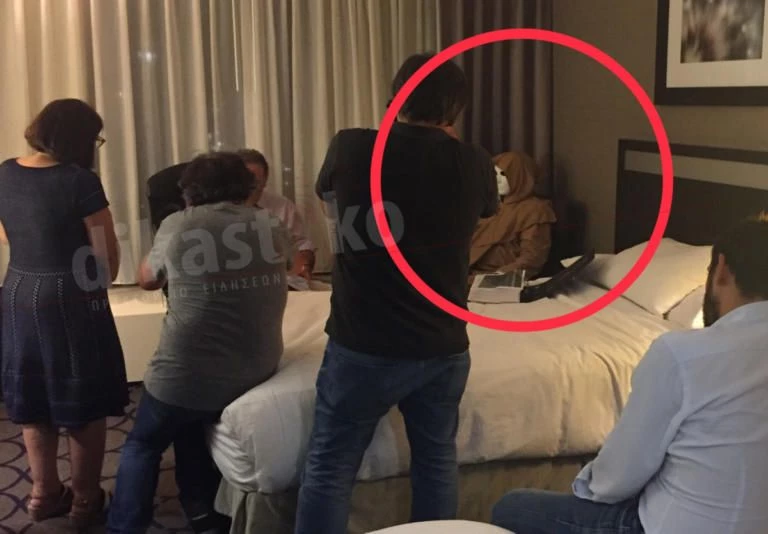 Μάρτυρας της Novartis έβαλε ράσα και κουκούλα!